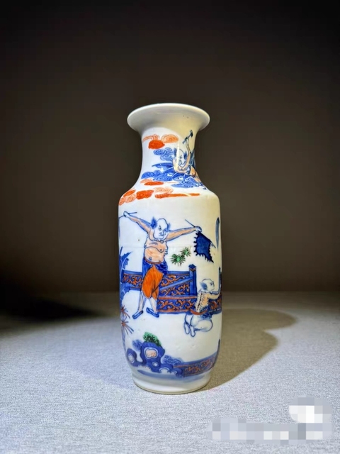 古玩陶瓷青花加彩人物紋瓶真品鑒賞圖