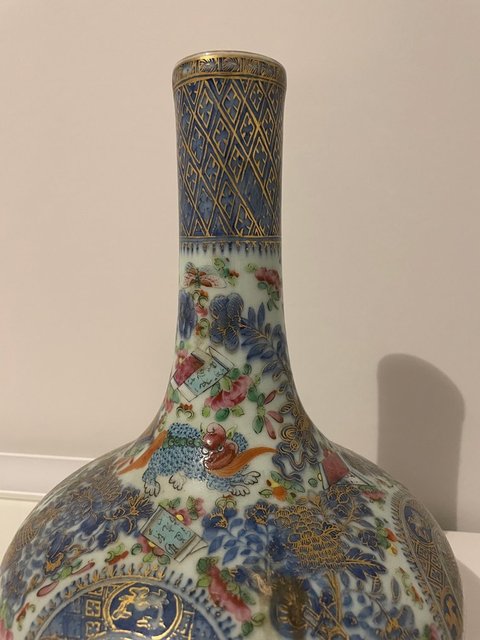 古玩陶瓷清中晚 青花加彩描金賞瓶真品鑒賞圖