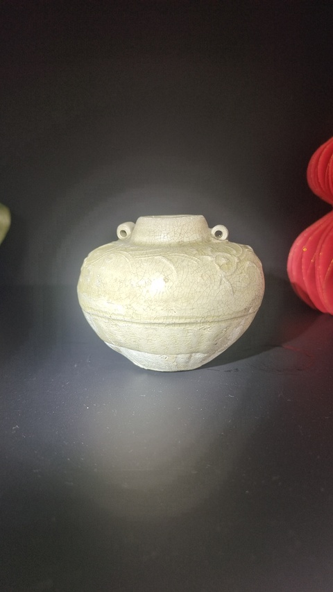 古玩陶瓷元代·青釉模印花卉紋雙系水盂拍賣，當(dāng)前價(jià)格2888元