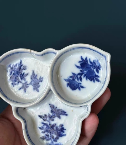 古玩陶瓷青花三多調色盤真品鑒賞圖