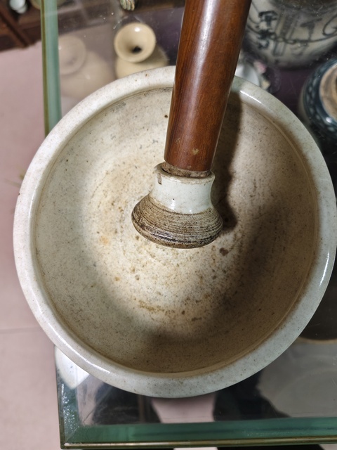 古玩陶瓷山水紋青花研缽真品鑒賞圖