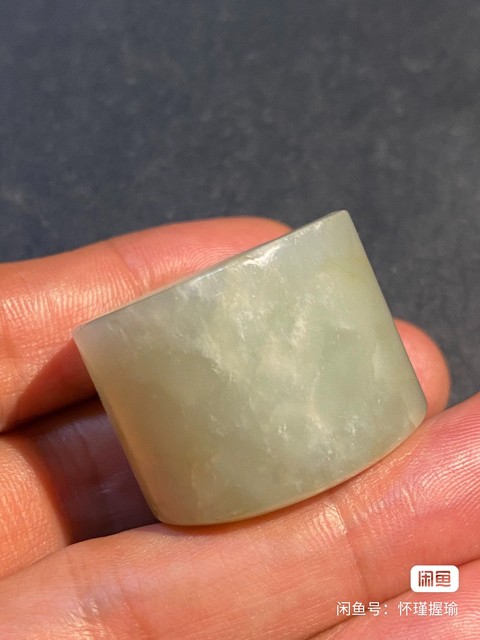 古玩玉器和田玉雕“素紋扳指”真品鑒賞圖