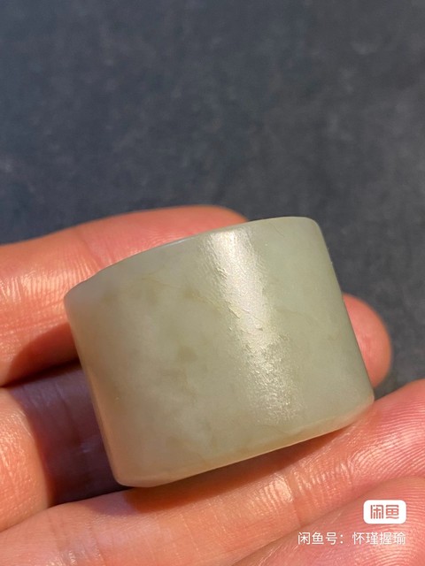 古玩玉器和田玉雕“素紋扳指”真品鑒賞圖