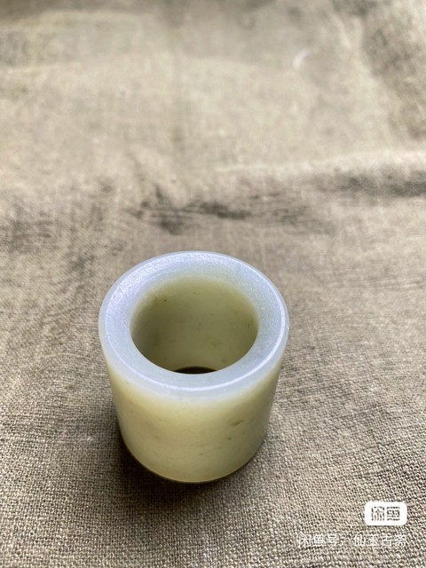 古玩玉器和田玉雕“素紋扳指”真品鑒賞圖
