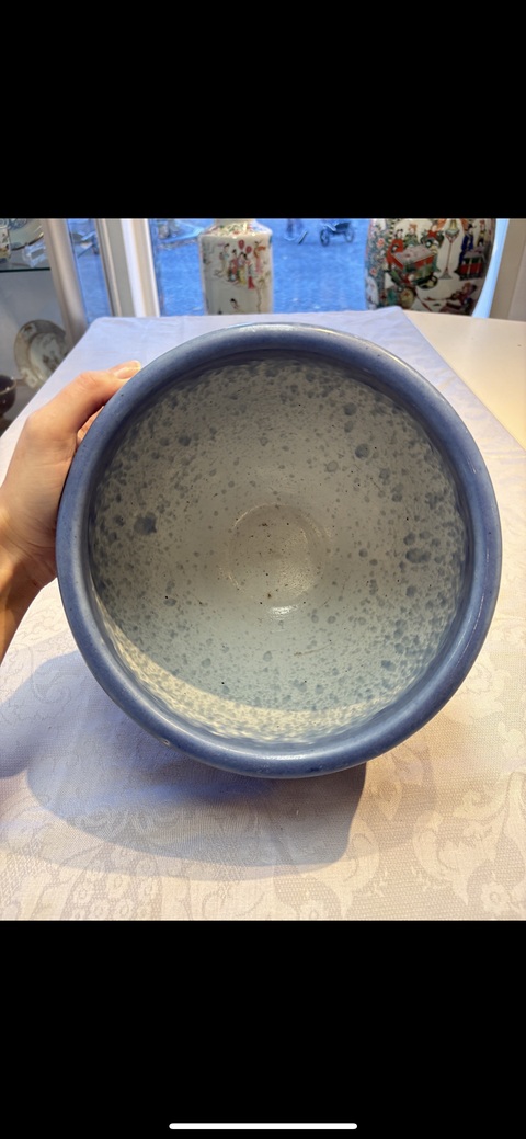 古玩陶瓷藍(lán)上藍(lán)加白花卉紋缸真品鑒賞圖