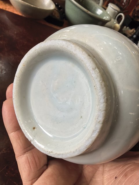 古玩陶瓷明晚期青白釉碗真品鑒賞圖