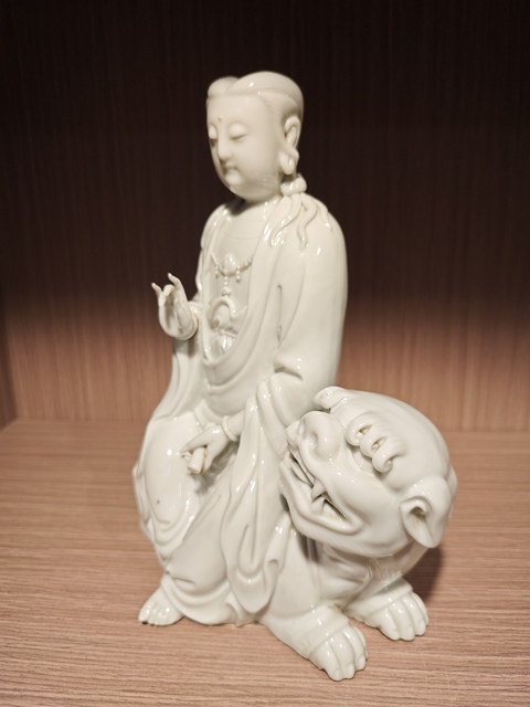 古玩陶瓷德化窯文殊菩薩真品鑒賞圖