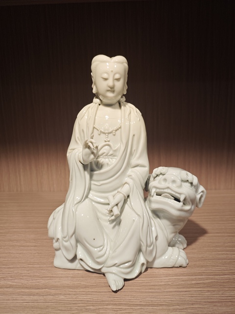 古玩陶瓷德化窯文殊菩薩真品鑒賞圖