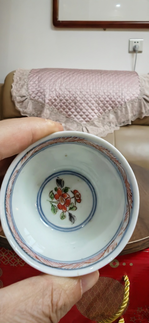 古玩陶瓷青花五彩花卉紋杯真品鑒賞圖