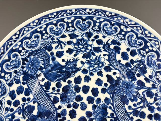 古玩陶瓷清晚期·青花雙龍大盤拍賣，當前價格4440元