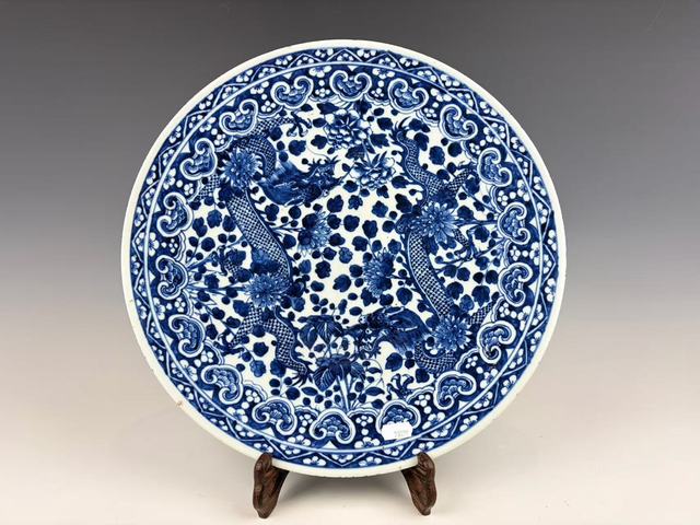 古玩陶瓷清晚期·青花雙龍大盤拍賣，當前價格4440元