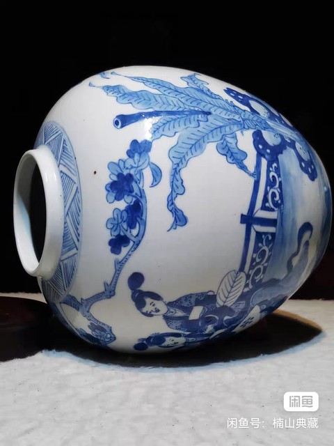 古玩陶瓷對(duì)弈圖青花罐真品鑒賞圖