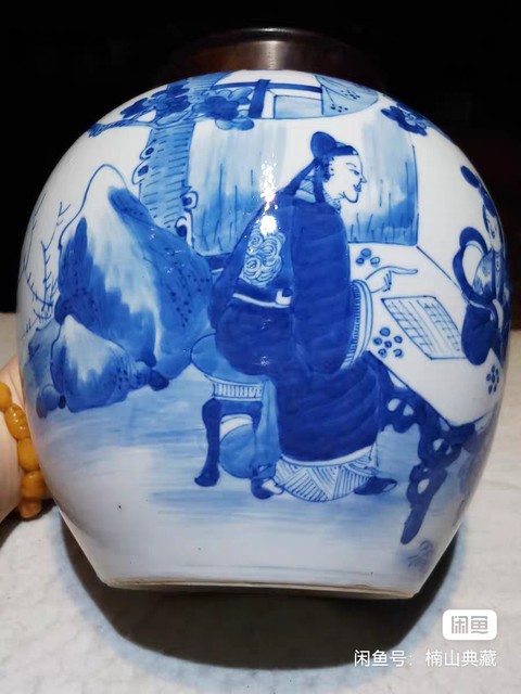 古玩陶瓷對(duì)弈圖青花罐真品鑒賞圖