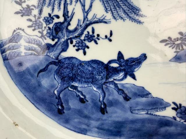 古玩陶瓷清乾隆·青花松鹿牛圖大盤真品鑒賞圖