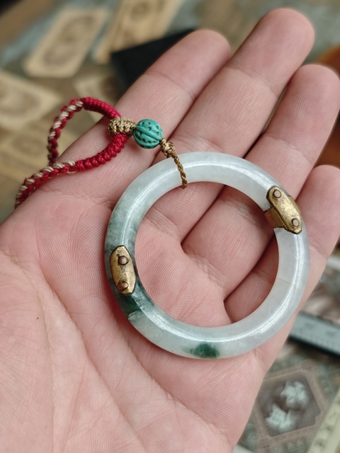 古玩玉器翡翠環真品鑒賞圖
