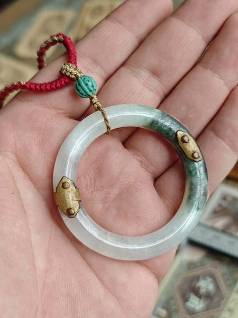 古玩玉器翡翠環真品鑒賞圖