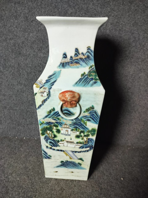 古玩陶瓷山水紋四方撇口瓶拍賣，當前價格1000元