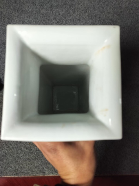 古玩陶瓷山水紋四方撇口瓶拍賣，當前價格1000元