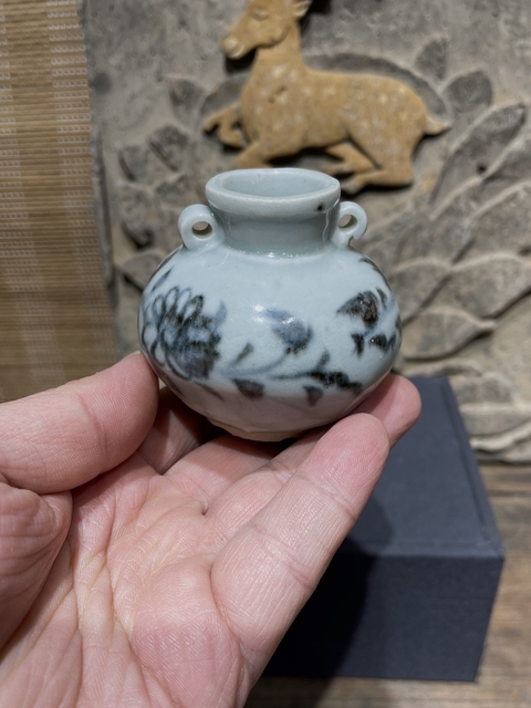 古玩陶瓷青花花卉紋雙系罐真品鑒賞圖