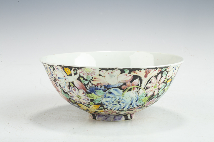 古玩陶瓷民國·墨地粉彩百花不落地紋碗真品鑒賞圖