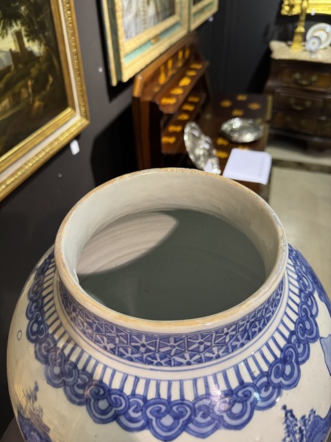 古玩陶瓷山水紋青花罐真品鑒賞圖