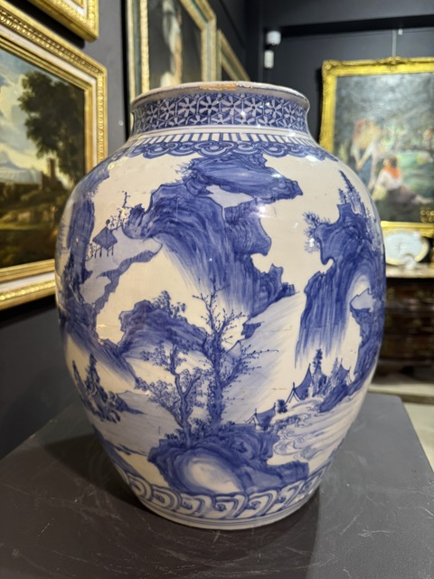 古玩陶瓷山水紋青花罐真品鑒賞圖