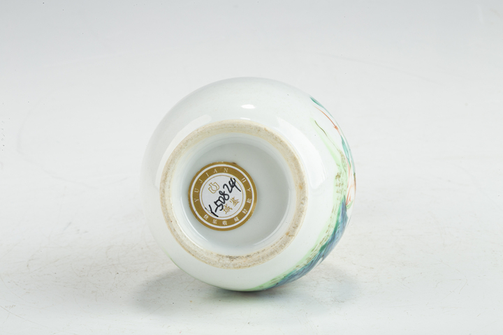 古玩陶瓷清晚·粉彩錦雞牡丹紋玉壺春瓶拍賣，當(dāng)前價(jià)格688元