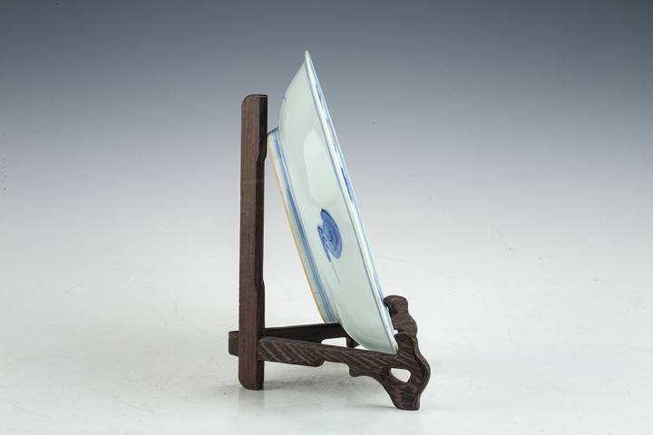 古玩陶瓷清乾隆·“大清乾隆年制”青花釉里紅云蝠紋盤真品鑒賞圖