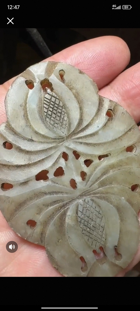 古玩玉器岫玉雕“花卉佩”真品鑒賞圖