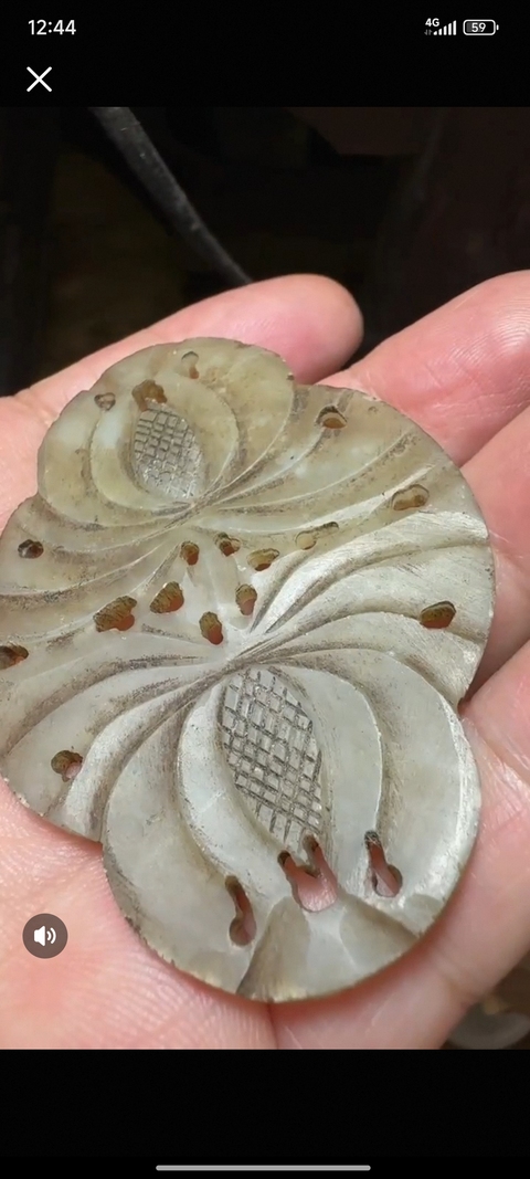 古玩玉器岫玉雕“花卉佩”真品鑒賞圖