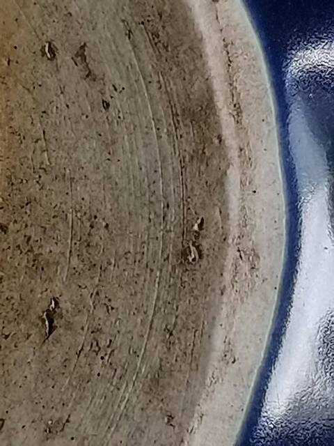 古玩陶瓷清中期祭藍釉三足爐真品鑒賞圖