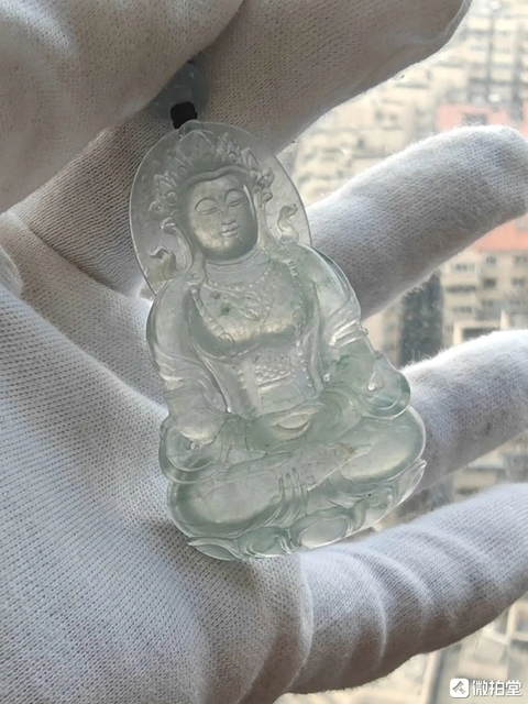 古玩玉器天然翡翠觀音掛件真品鑒賞圖