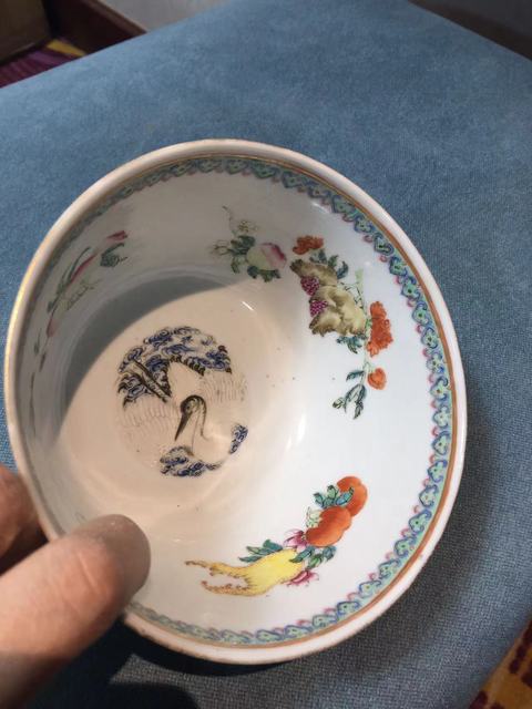 古玩陶瓷粉彩云鶴三多紋碗真品鑒賞圖