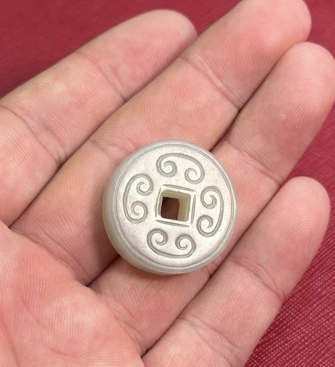 古玩玉器和田玉雕“卷云紋璧”真品鑒賞圖