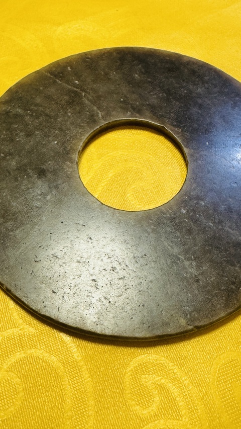 古玩玉器現(xiàn)代仿齊家文化玉璧真品鑒賞圖