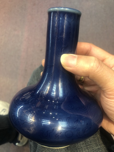 古玩陶瓷霽藍釉刻花龍紋荸薺瓶16/12/2026拍賣，當前價格38000元