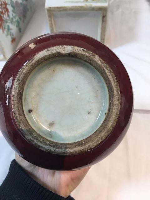 古玩陶瓷郎紅釉膽瓶真品鑒賞圖