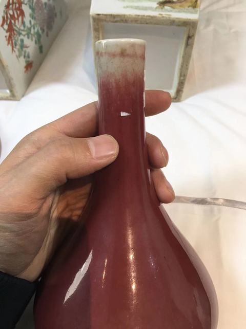 古玩陶瓷郎紅釉膽瓶真品鑒賞圖