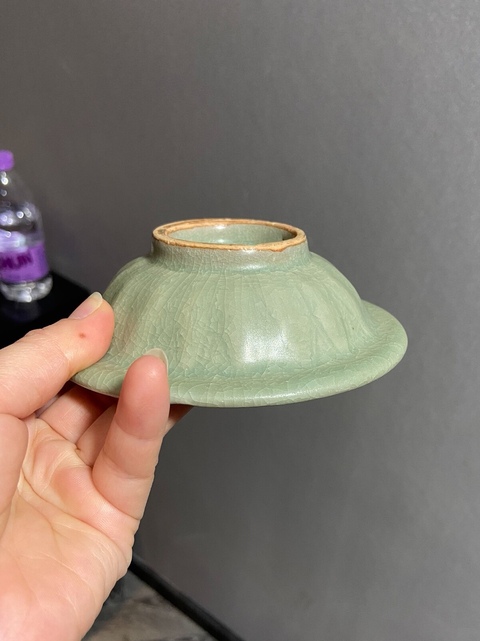古玩陶瓷龍泉窯青釉折沿洗真品鑒賞圖