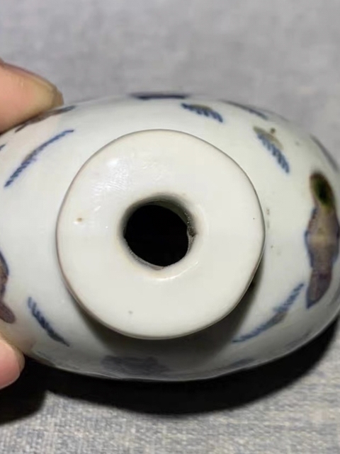 古玩陶瓷鼻煙壺真品鑒賞圖