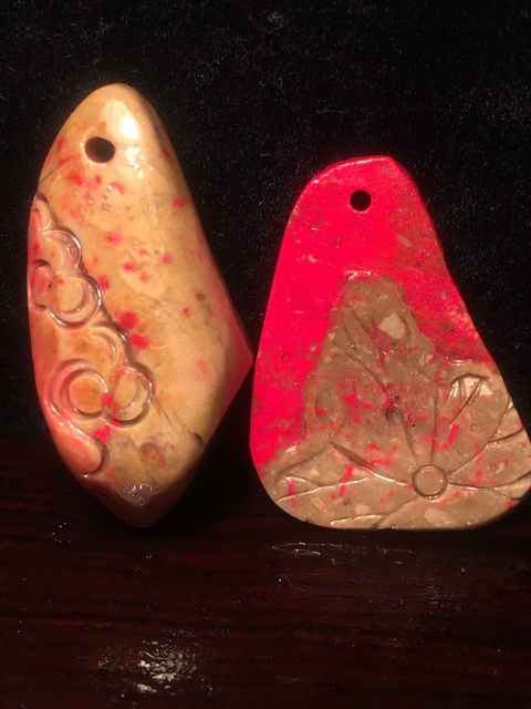 古玩玉器雞血石雕“連年有余”掛件拍賣，當前價格468元