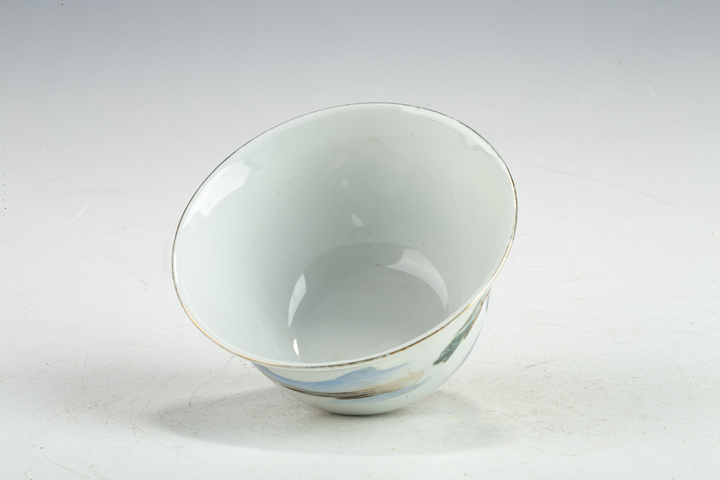 古玩陶瓷創(chuàng)匯·粉彩山水人物茶碗拍賣，當(dāng)前價格196元