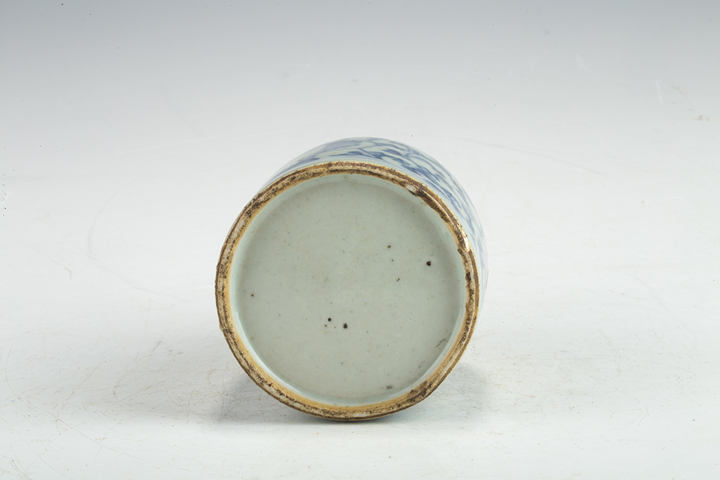 古玩陶瓷清中·青花纏枝花卉紋水盂拍賣，當(dāng)前價(jià)格188元