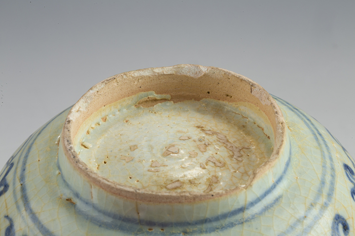 古玩陶瓷明中·青花纏枝花卉紋碗拍賣，當(dāng)前價(jià)格188元