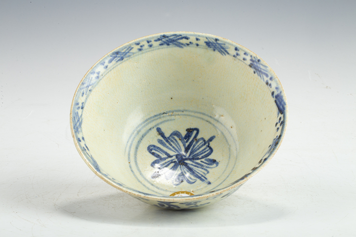 古玩陶瓷明中·青花鳳穿花紋碗拍賣，當前價格1316元