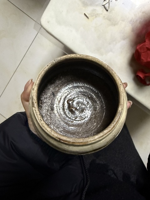 古玩陶瓷磁州窯白釉點彩罐真品鑒賞圖