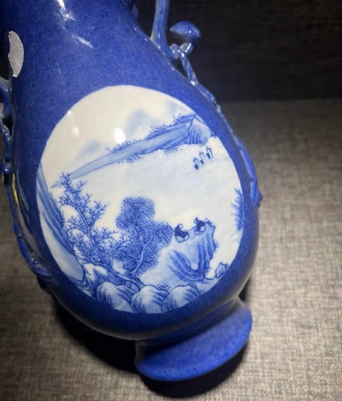 古玩陶瓷撒藍釉開窗青花山水人物故事紋如意耳尊真品鑒賞圖