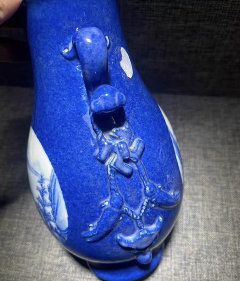 古玩陶瓷撒藍釉開窗青花山水人物故事紋如意耳尊真品鑒賞圖