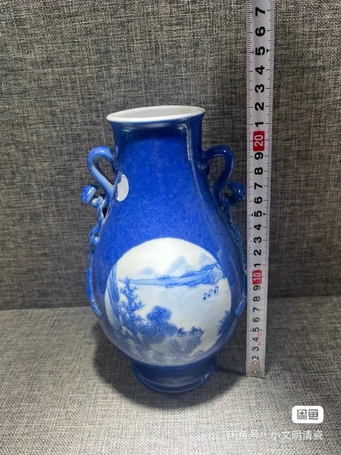 古玩陶瓷撒藍釉開窗青花山水人物故事紋如意耳尊真品鑒賞圖