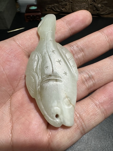 古玩玉器和田玉雕“魚形佩”真品鑒賞圖